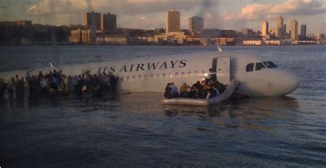 US Airways Flight 1549 - Breaking News Links From The Hudson River