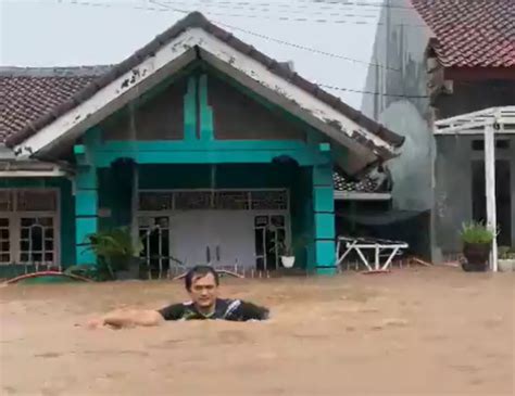 Indonesia: flash floods and tornadoes brought chaos and casualties « 3B ...