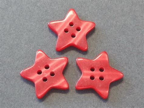 Lot of 20 Large Star Buttons Sewing Craft EB139 by twpmango