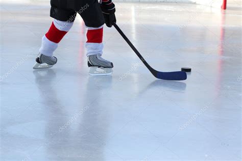 Pond Hockey — Stock Photo © vanell #9327609