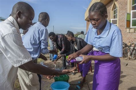 Malawi high court blocks coronavirus lockdown | Coronavirus pandemic ...