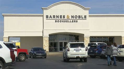 Barnes & Noble reopens its doors in Jonesboro