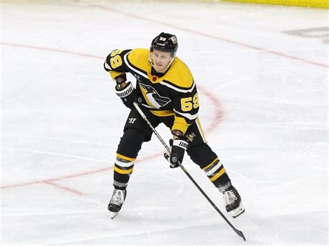 Grading Hurricanes' Blockbuster Trade for Jake Guentzel - The Hockey ...