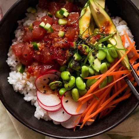 金枪鱼和鳄梨饭碗(Donburi) -食谱在日本 - bdapp网