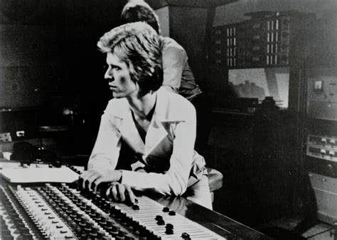 Stories from the Studio for 25 of the Best ’70s Albums | Stacker