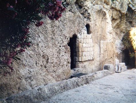 JESUS' TOMB - Location, Evidences & Pictures - Jerusalem, Israel
