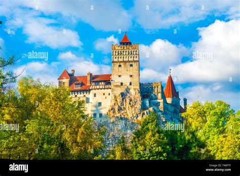 Medieval Dracula Castle - fortress in Bran, Brasov, Transylvania Stock Photo - Alamy