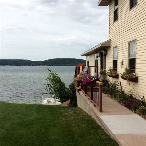 Pictured Rocks Bed and Breakfast, Nature Lodges 52983, Munising, United States of America ...