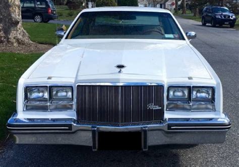 Buick Riviera 1979 - Cars evolution