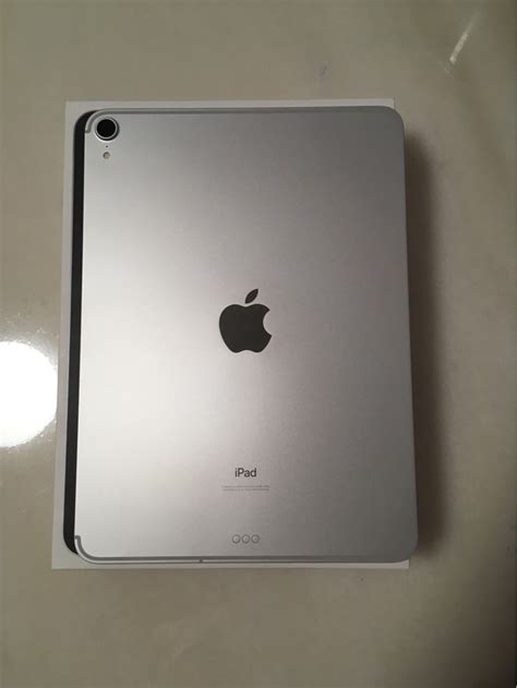 Ipad pro 11 Silver 256 GB, Mobile Phones & Gadgets, Tablets, iPad on ...