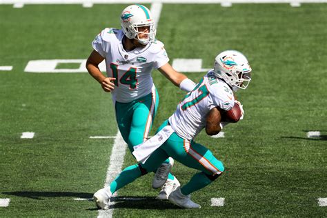 Which Miami Dolphins running back will command carries versus Buffalo?