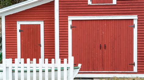 15 Exterior Paint Colors To Spruce Up A Bland Garage
