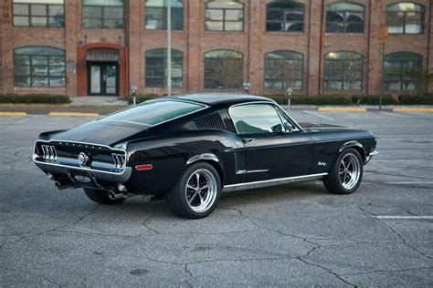 1968 Mustang GT 2+2 Fastback - Revology Cars