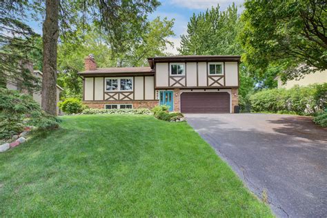 4491 Bramblewood Ave, Vadnais Heights, MN 55127 | Minnesota