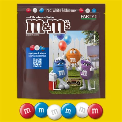 M&M'S Red White & Blue Milk Chocolate Candy America Bulk Pack Party Size Bag, 38 oz - Fred Meyer