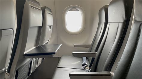 Frontier Airlines Reveals First Airbus A320neo With New Seats - Simple Flying