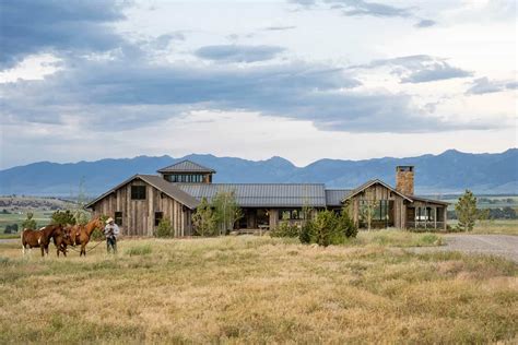 Step inside this inviting ranch house with cozy interiors in Montana