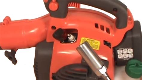 » Changing the Spark Plug on a Husqvarna Handheld Leaf Blower