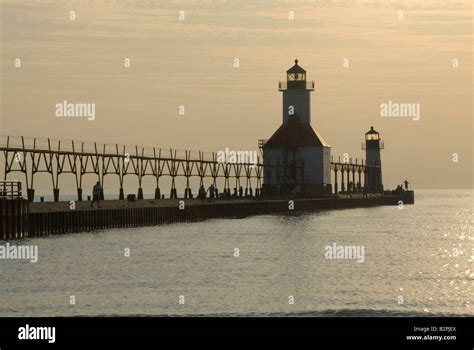 St. Joseph Lighthouse in St. Joseph, Michigan at sunset Stock Photo - Alamy