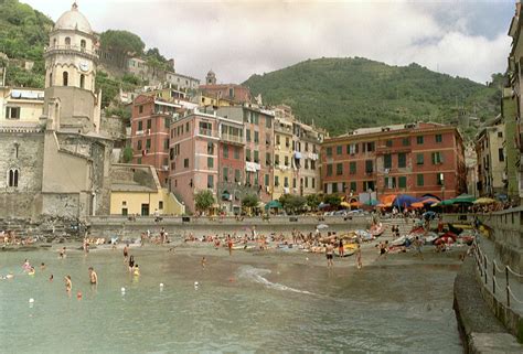 File:Vernazza cinque terre italy.jpg - Wikimedia Commons