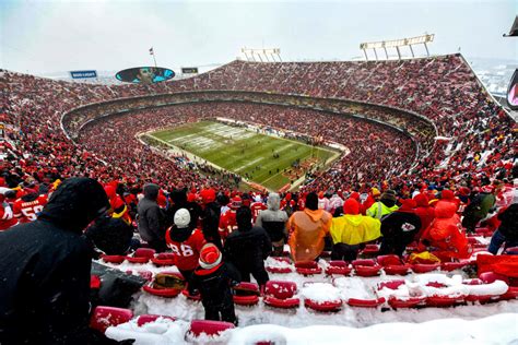 Look: Video Of Chiefs Fans Before Today's Game Going Viral - The Spun