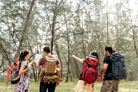 Kalian Harus Tahu 5 Perbedaan Antara Backpacker dan Traveller Ini