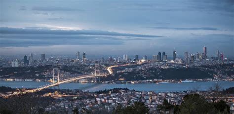 Istanbul Bosphorus Nightscape - 4K Ultra HD Wallpaper by ihsan Gercelman