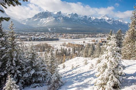 15 Best Things to Do in Canmore in Winter - Happiest Outdoors