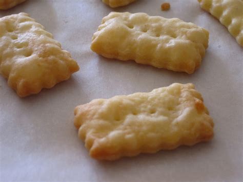 Alissamay's: Sharp Cheddar Cheese Crackers