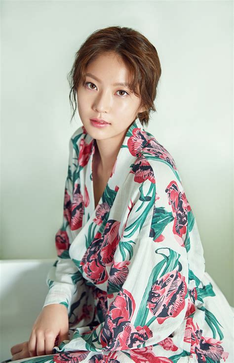 Gong Seung Yeon - Grazia Magazine April Issue ‘18 - Korean photoshoots