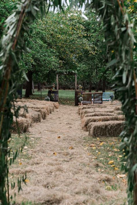 Rustic Apple Themed Orchard Wedding In The Country