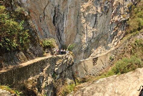 Pont de l'Inca de Machu Picchu ★ MACHUPICCHU.CENTER