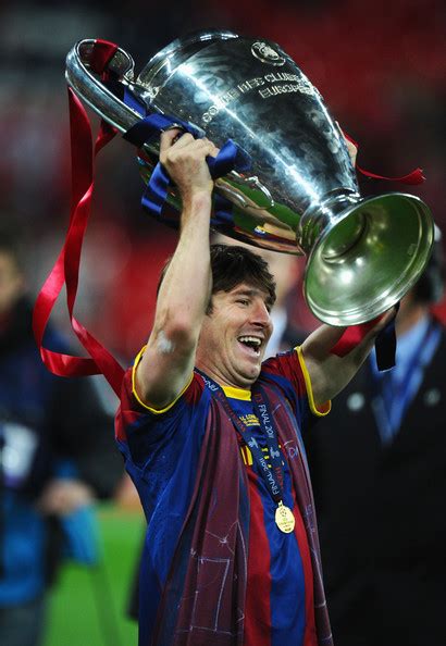 Barcelona Return Home Victorious With Champions League Trophy (Lionel ...