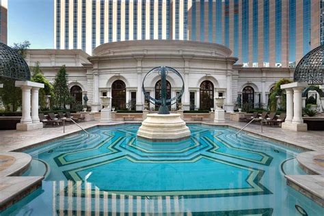 3 Venetian Las Vegas Pools: Hours, Map & What to Do