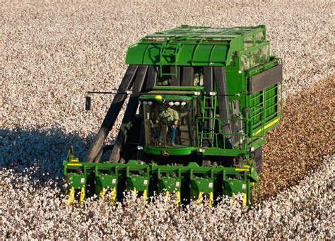 4 John Deere Products that will lead to a Successful Cotton Harvest