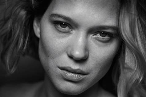 New 2017 Pirelli Calendar by Peter Lindbergh-16 – Fubiz Media