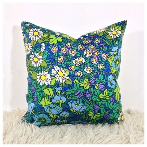 Handmade Vintage 1970s Floral Fabric Cushion £14.50 | Cushion fabric, Floral cushions, Retro floral