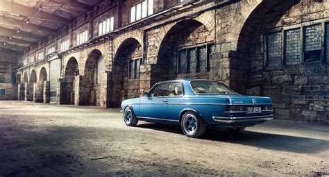 Check out this @Behance project: “IN FUEL WE TRUST - Oldtimer Calendar” https://www.behance.net ...