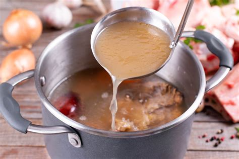 How to make Beef Broth: the easy and flavorful broth recipe