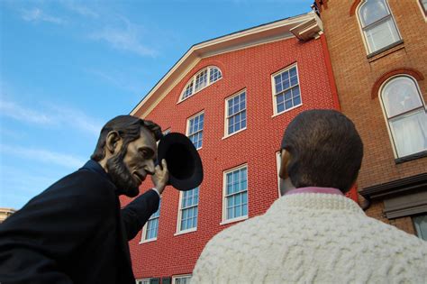 Lincoln Statue on Gettysburg Square Restored and Returned | Gettysburg ...