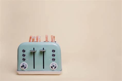 Best Retro Toaster: 6 Toasters That Will Make Your Kitchen Pop