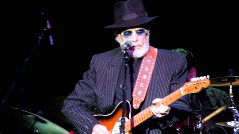 Merle Haggard, Silver Wings, Bakersfield Fox Theater, December 10, 2011 - YouTube