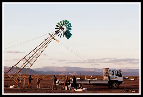 New windmill sculpture created Raising windmill. Photo by Jonx Pillemer. – Klipopmekaar ...