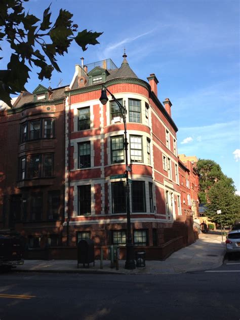 Harlem Townhouse on Manhattan Ave | Townhouse, Harlem, Structures