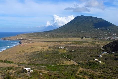 Quill Volcano Hike – Trek to the Heart of Sint Eustatius