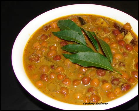 ! Regional Indian Cuisine Blogroll !: Varutharacha Kadala Curry (Chickpea Curry in Roasted ...