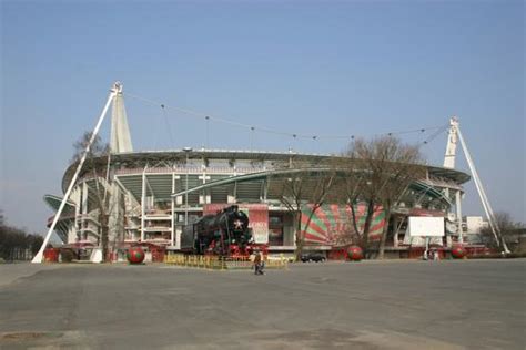 Lokomotiv Stadium (Moscow, 2002) | Structurae