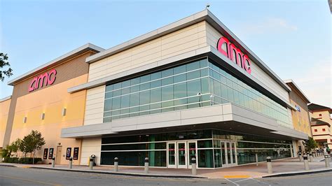 AMC Theatres Reports $2.2 Billion Loss in First Quarter - Variety