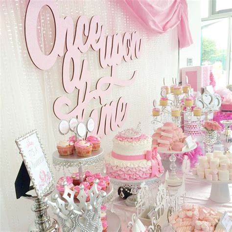 20 Baby Shower Themes for Girls - Lots of girl baby shower ideas!