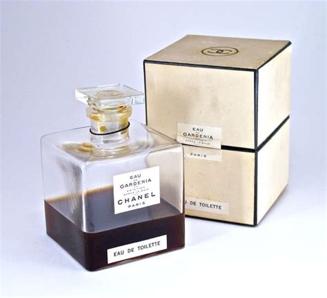 1940s Chanel Gardenia perfume bottle and stopper, clear - May 03, 2013 | Perfume Bottles Auction ...